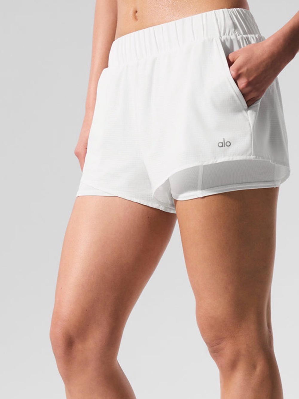 ALO Star Shorts NWT Yoga White Pocket Shorts Size L